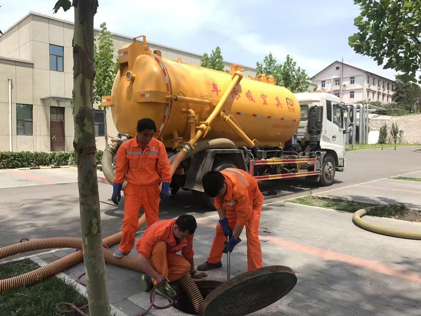 梁园化粪池清理与5-8吨吸粪车施工效率分析